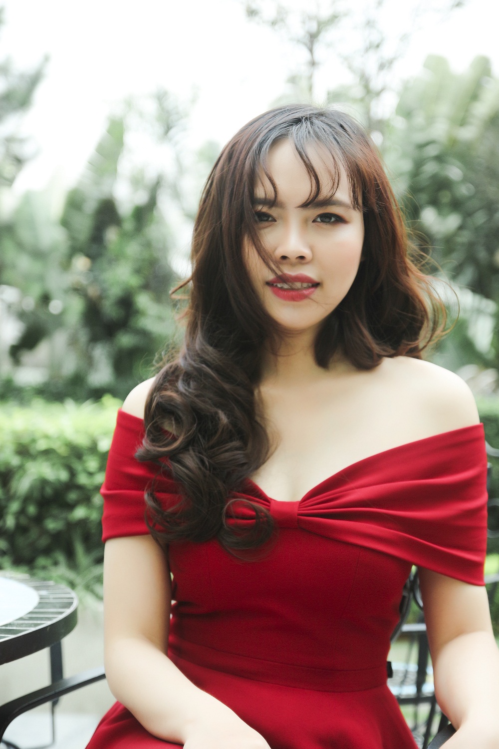 /UserFiles/miss/miss2018/6. Vuthiluong - S9/VU THI LUONG_ANH CHAN DUNG 2.jpg